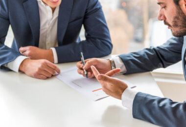 A importância do contrato escrito na representação comercial